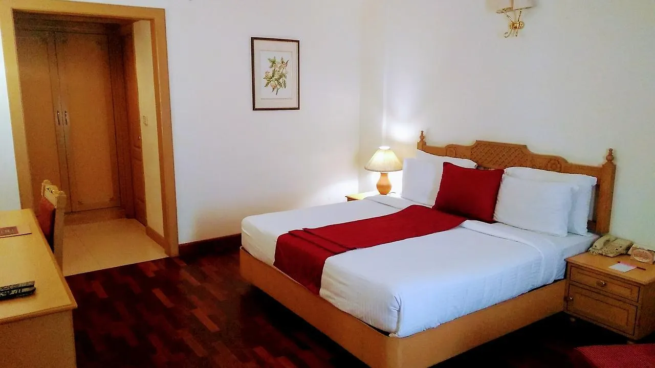 Abad Atrium Hotel Kochi
