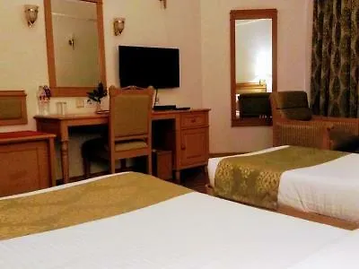 Abad Atrium Hotel Kochi 4*,