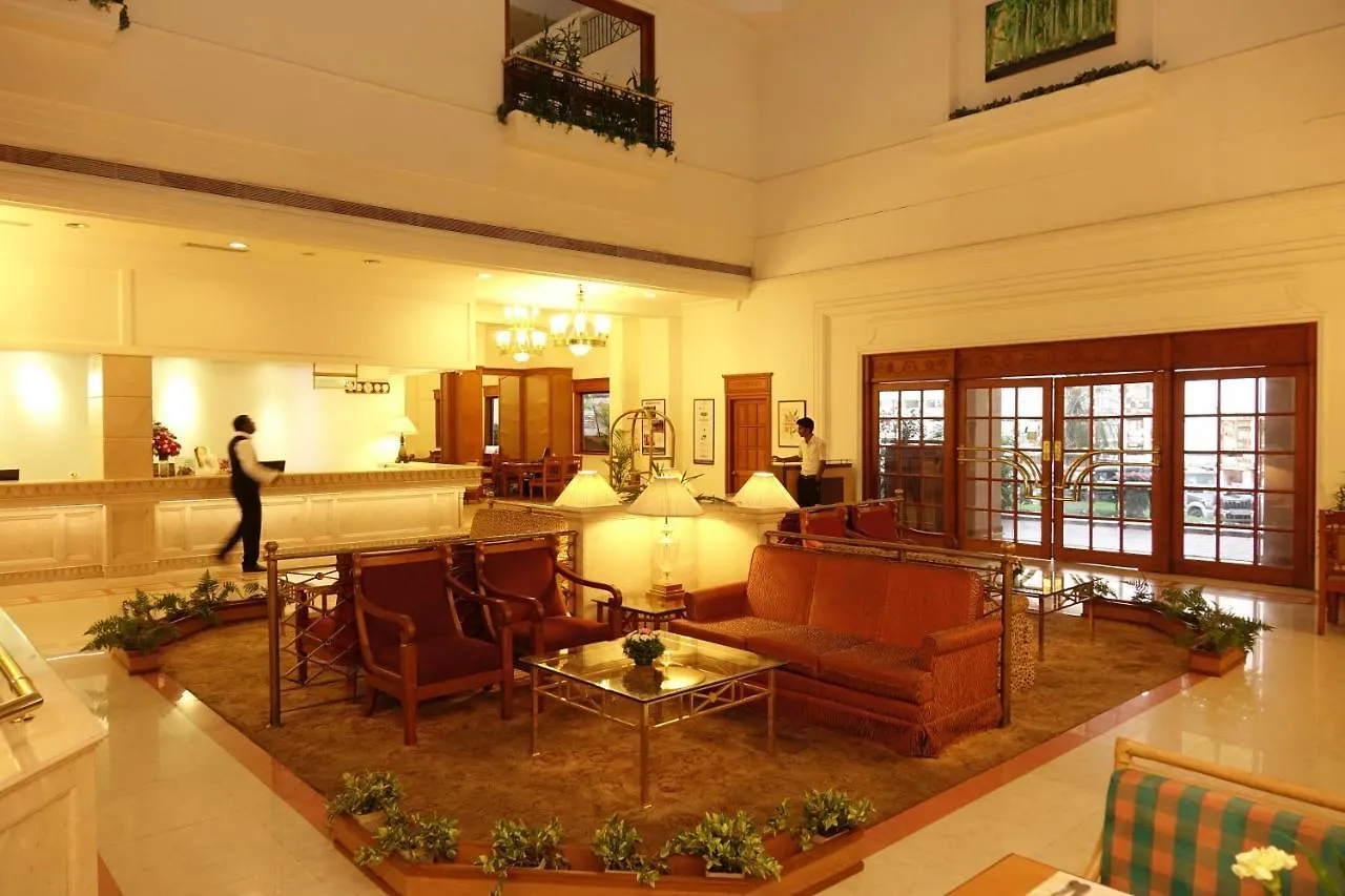 Abad Atrium Hotel Kochi